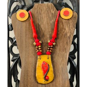 Tuloshi necklace