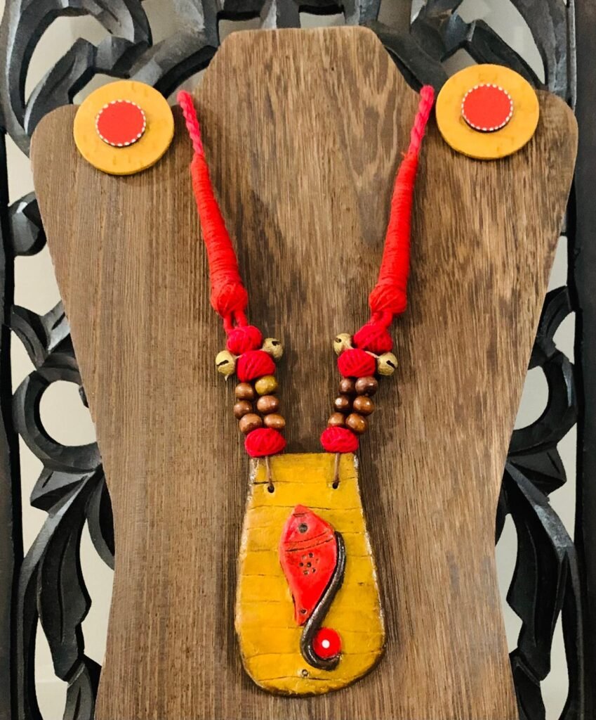 Tuloshi Necklace