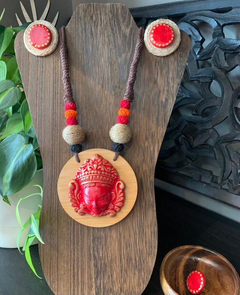 Tuloshi Necklace
